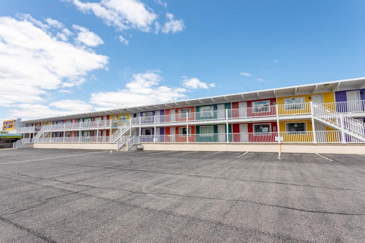 Fish Tales Boardwalk Inn & Ocean Mecca Motel Ошен Сити Экстерьер фото