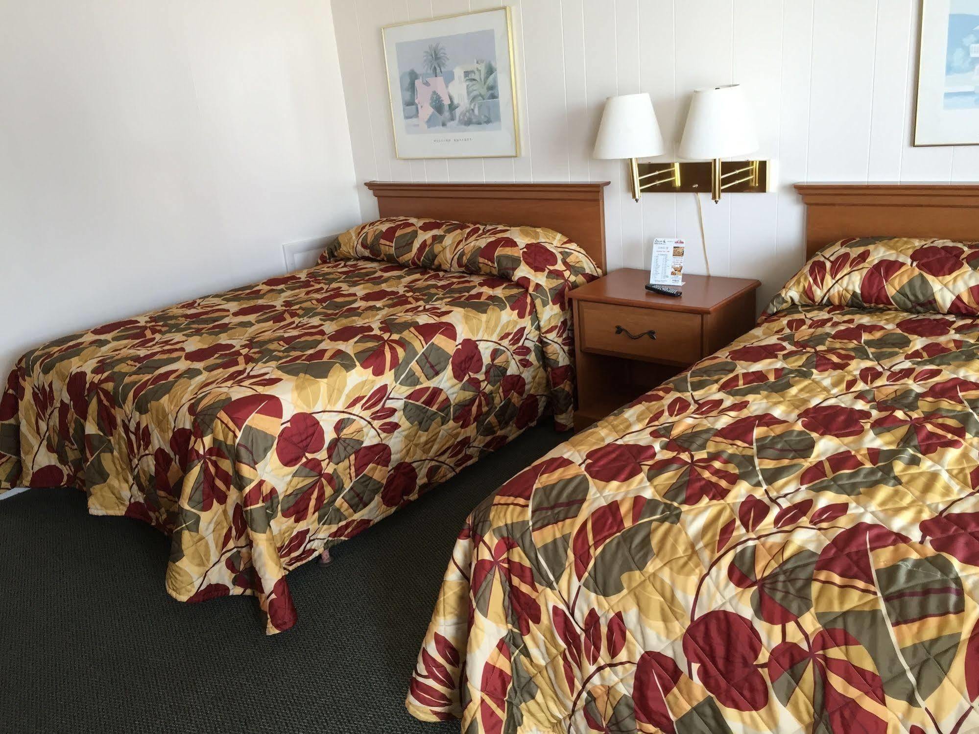 Fish Tales Boardwalk Inn & Ocean Mecca Motel Ошен Сити Экстерьер фото